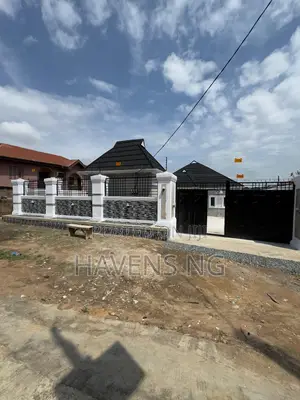 3bdrm Bungalow in Akala Express for sale