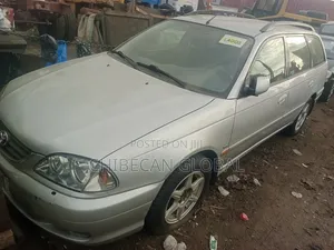 Toyota Avensis 2003 Silver