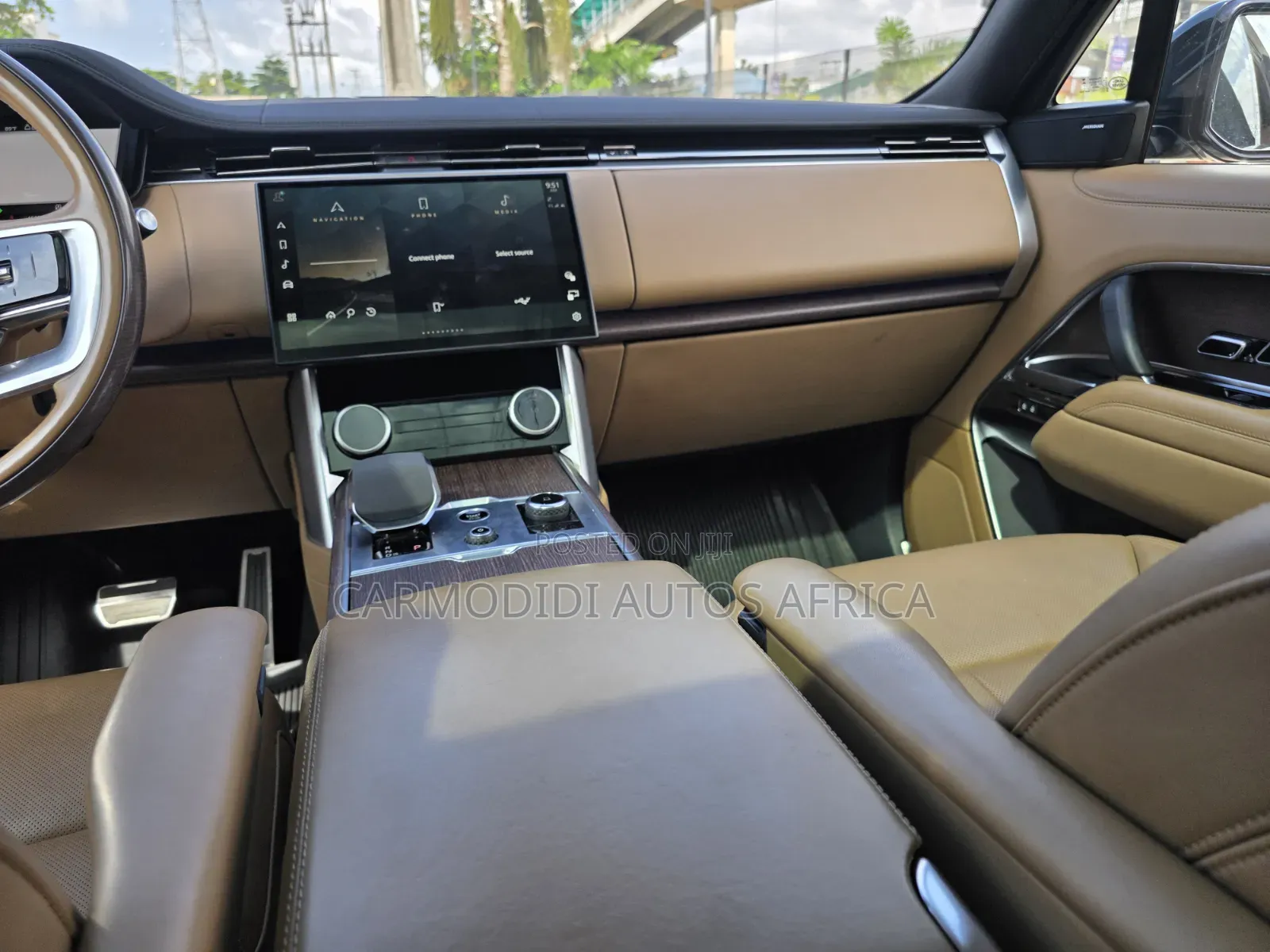 Land Rover Range Rover Vogue 2023 Brown
