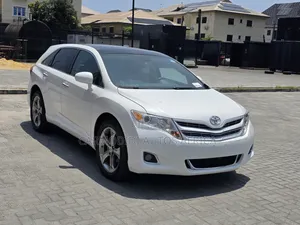 Toyota Venza V6 AWD 2010 White