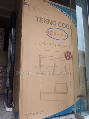 Tekno Cool Standing Show Glass