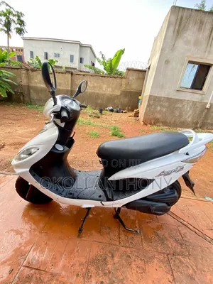 Kymco 2022 White