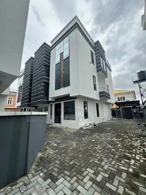 4bdrm Duplex in Lekki Phase 1 for sale