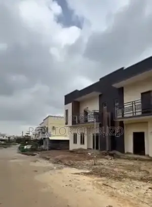 4bdrm Duplex in Lifecamp for sale