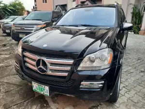 Mercedes-Benz GL-Class GL 550 2011 Black