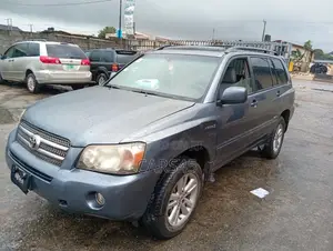 Toyota Highlander Hybrid 4x4 2006 Blue