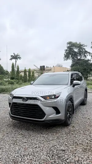 New Toyota Highlander Platinum AWD 2024 Gray
