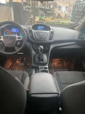 Ford Escape S 4dr SUV (2.5L 4cyl 6A) 2015 Silver