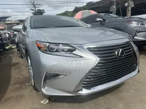 Lexus ES 2015 Silver