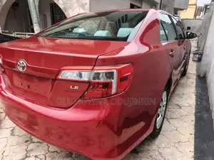 Toyota Camry LE 4dr Sedan (2.5L 4cyl 6A) 2012 Red