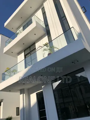 5bdrm Duplex in Ikota for sale