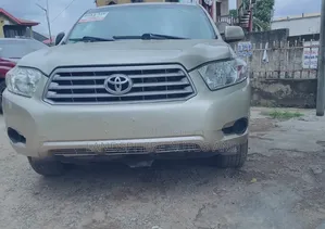 Toyota Highlander 4x4 2008 Gold