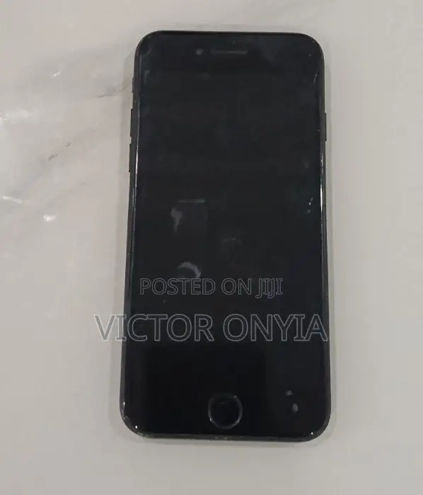 Apple iPhone 7 128 GB Black