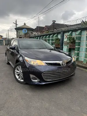Toyota Avalon XLE 4dr Sedan (3.5L 6cyl 6A) 2014 Blue