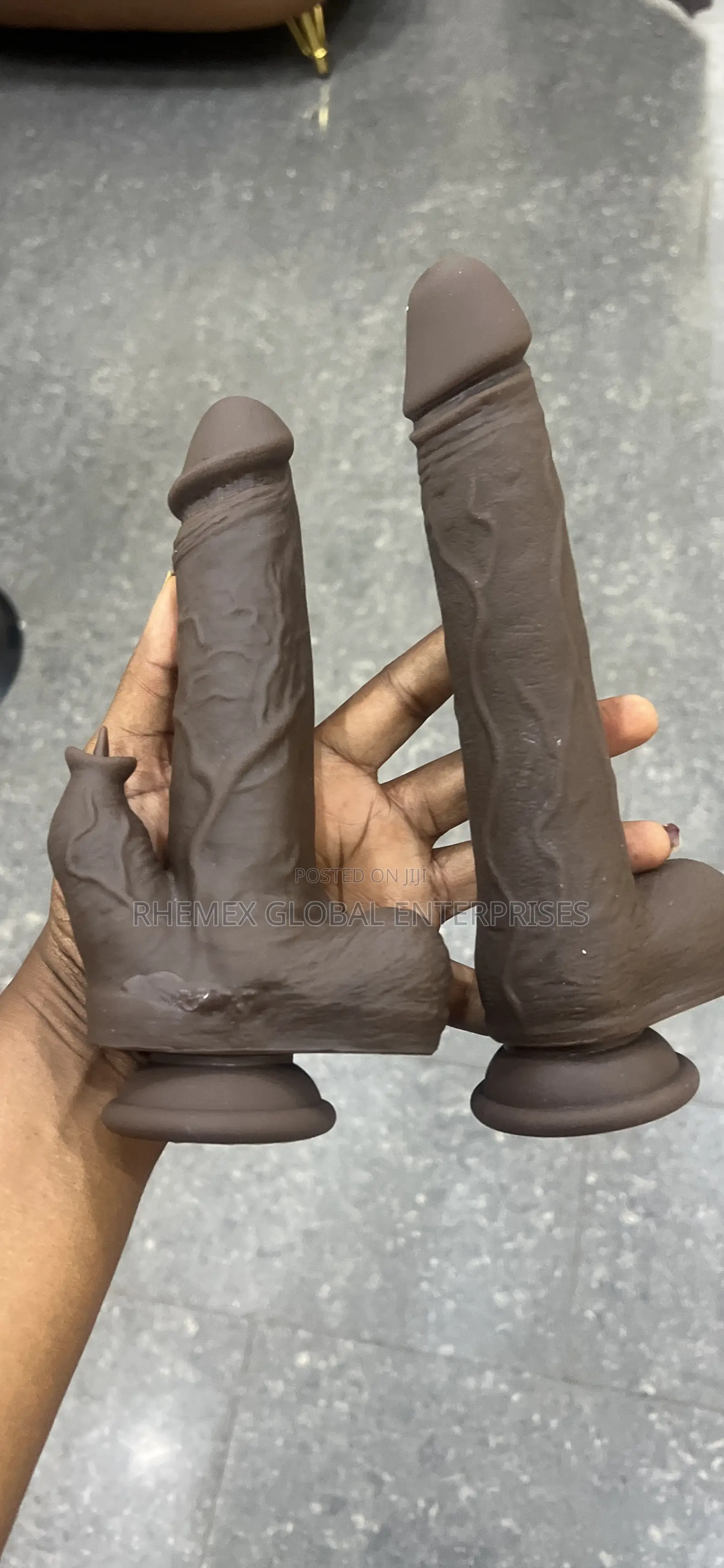 Dildo Vibrating and Thrusting Dildo
