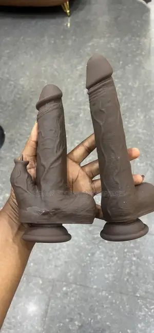 Dildo Vibrating and Thrusting Dildo