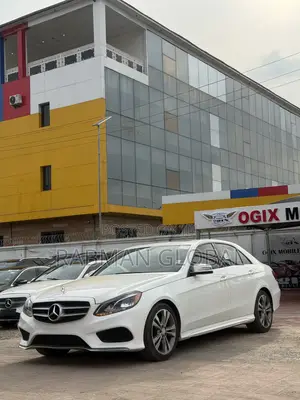 Mercedes-Benz E350 Base 4Matic Sedan AWD (3.5L 6cyl 7A) 2014 White