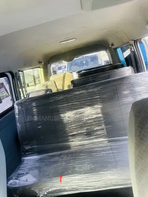 Toyota HiAce 2015 White