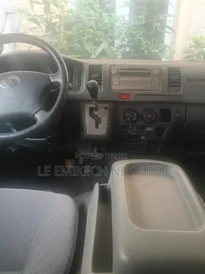 Toyota HiAce 2013 Grey