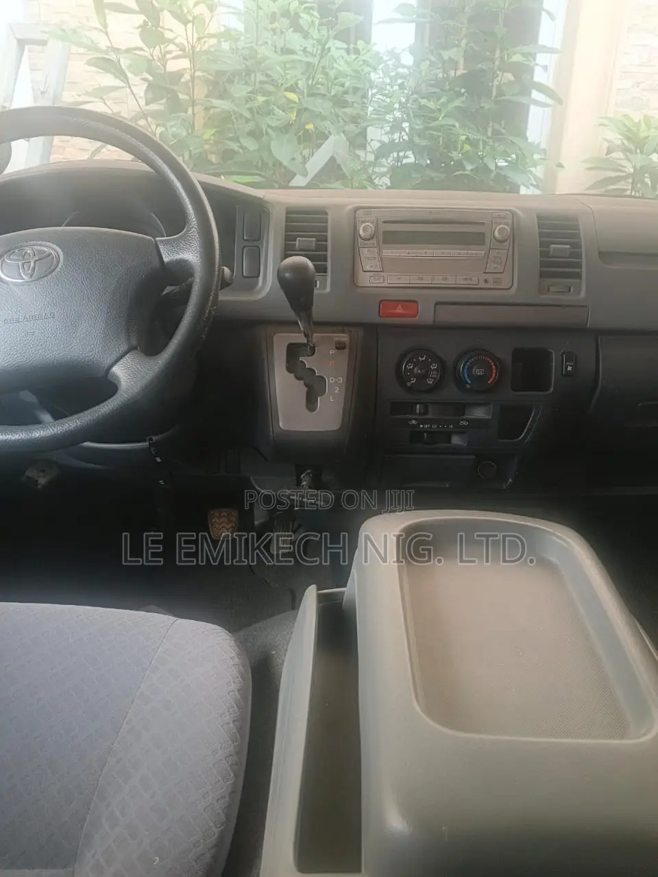 Toyota HiAce 2013 Grey