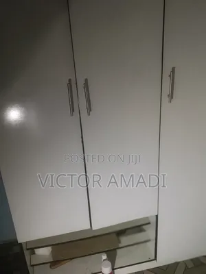 I Want to Sell a Wardrobe