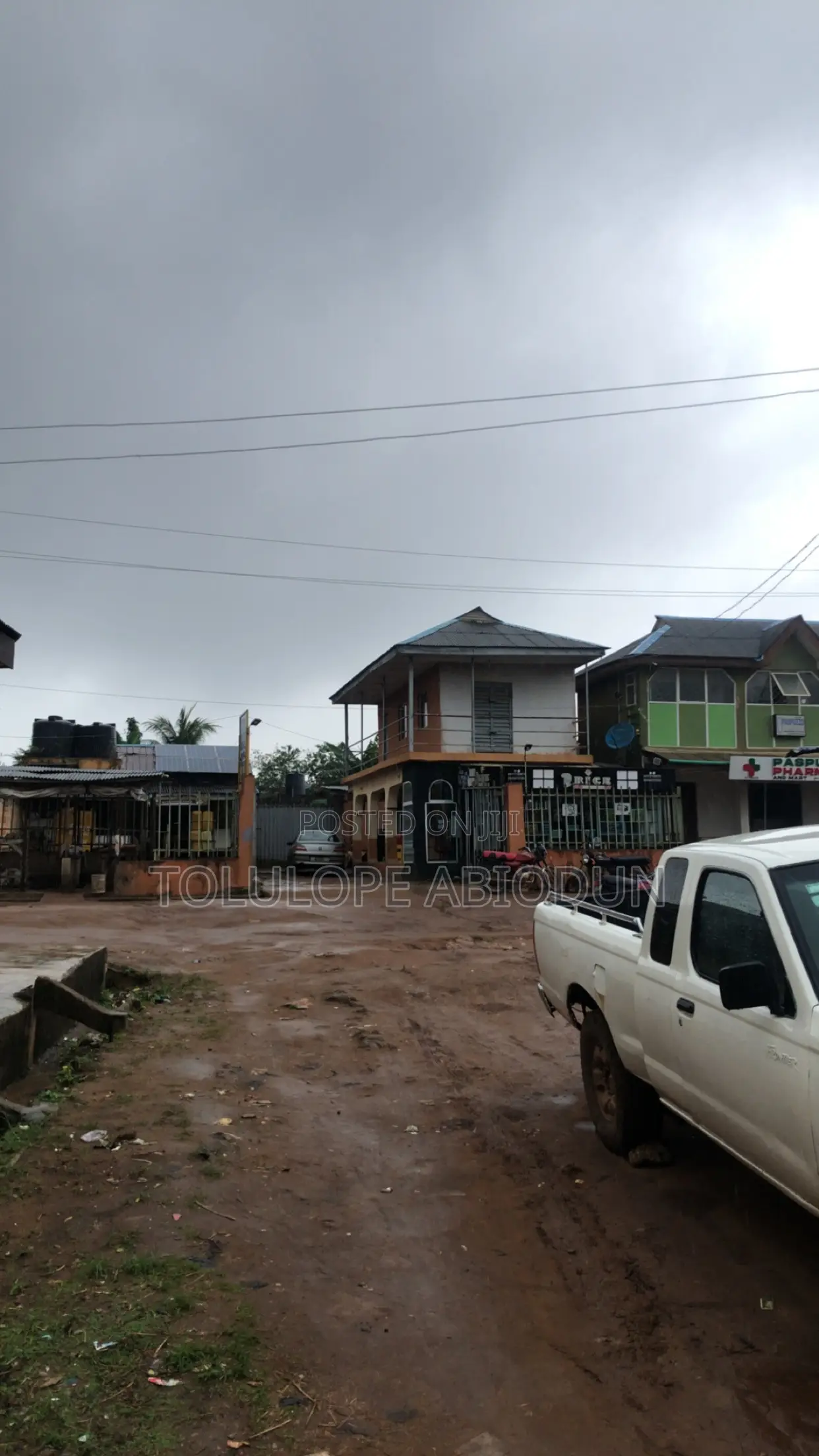 4 Bedroom Uncompleted Building