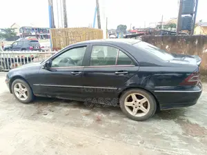 Mercedes-Benz C300 2004 Black