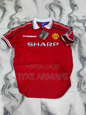 Manchester United Retro Sharp