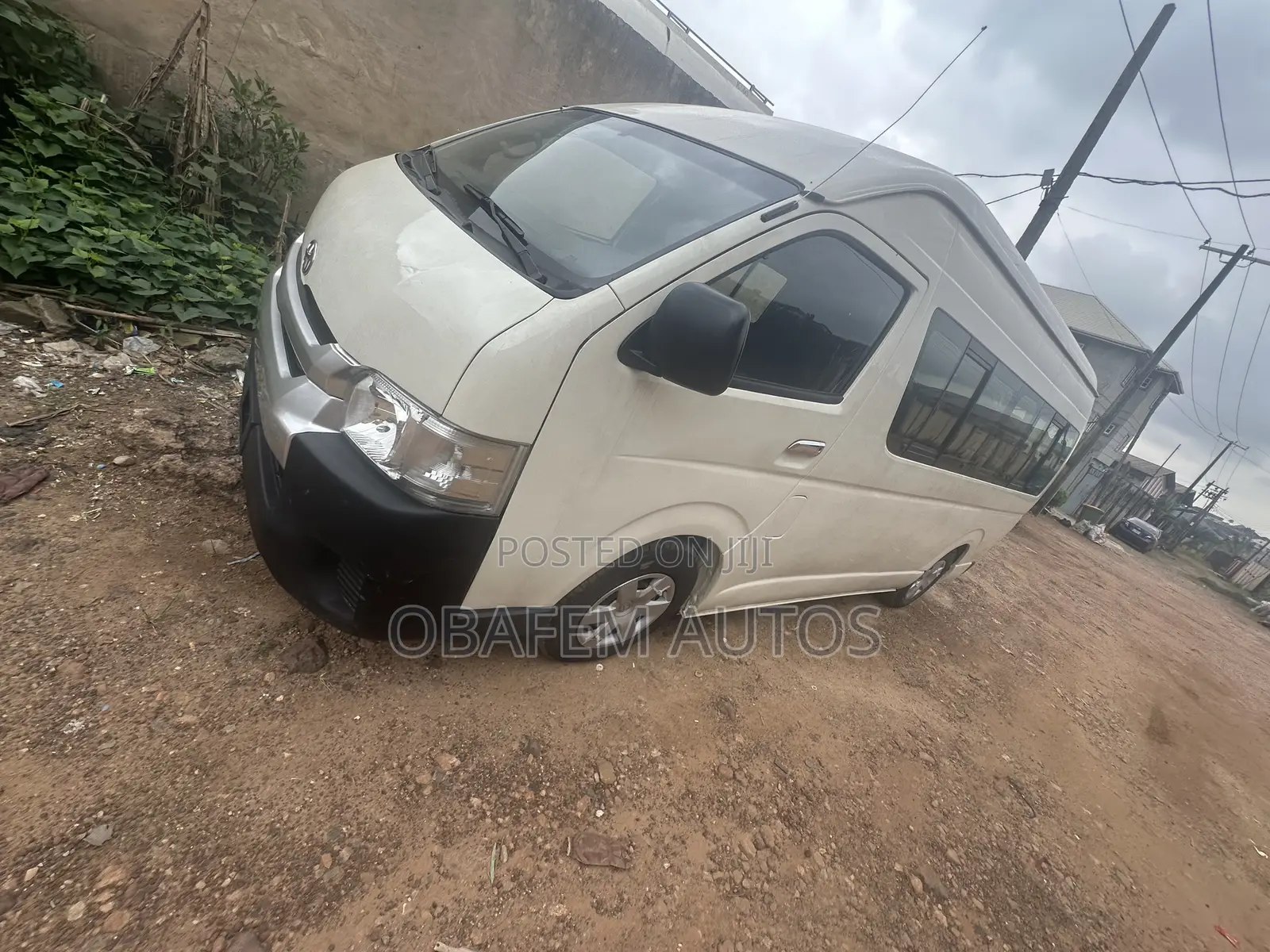 Toyota HiAce 2015 White