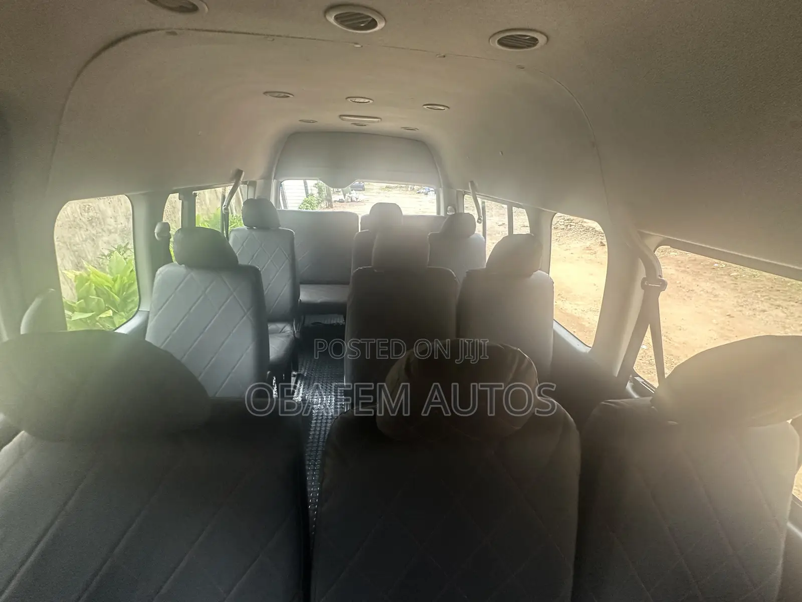 Toyota HiAce 2015 White
