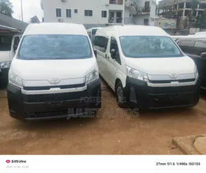 Toyota HiAce 2021 White