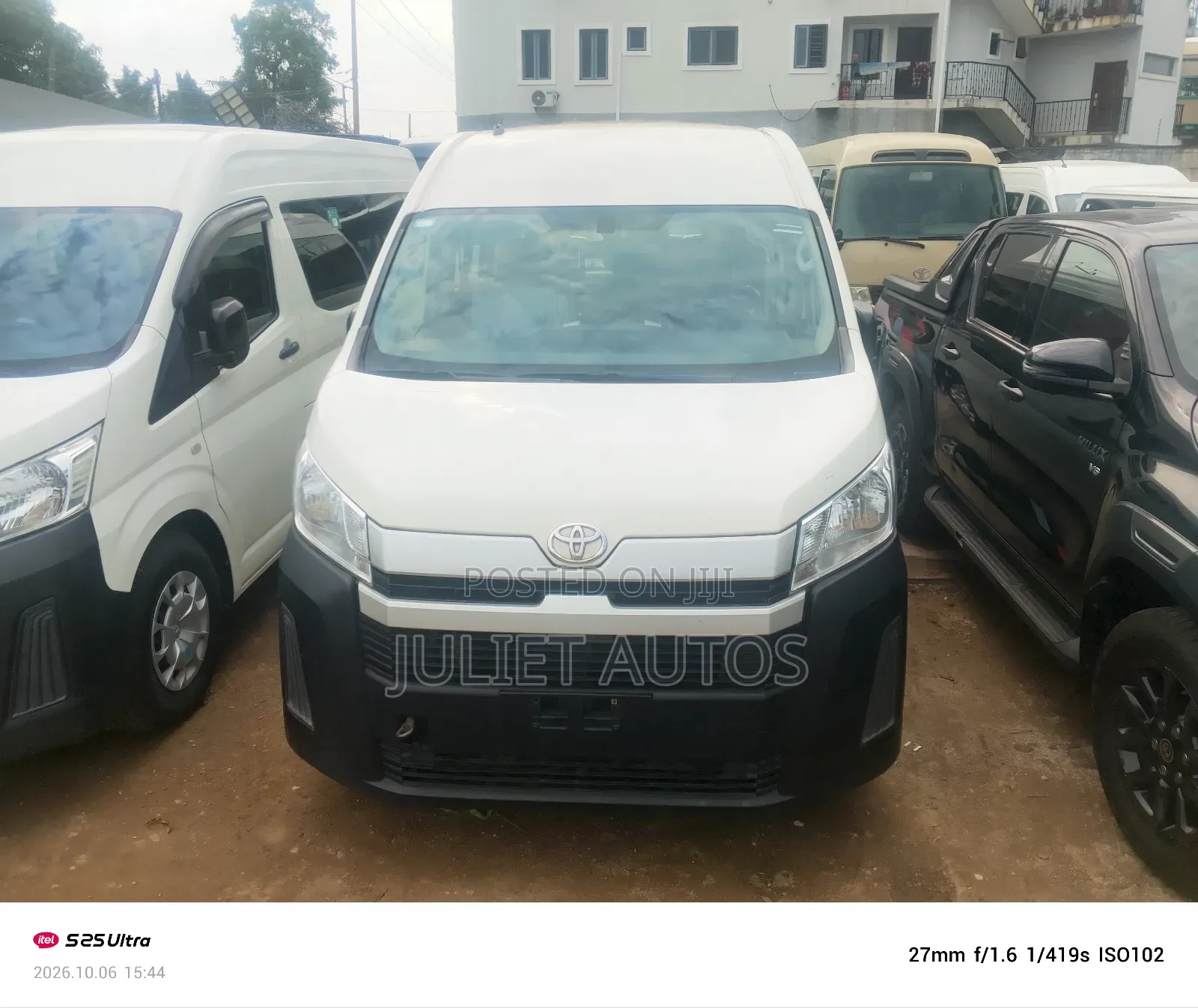 Toyota HiAce 2021 White