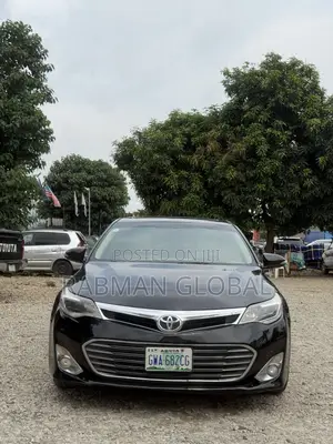 Toyota Avalon XLE Premium Sedan FWD (3.5L 6cyl 6A) 2013 Black