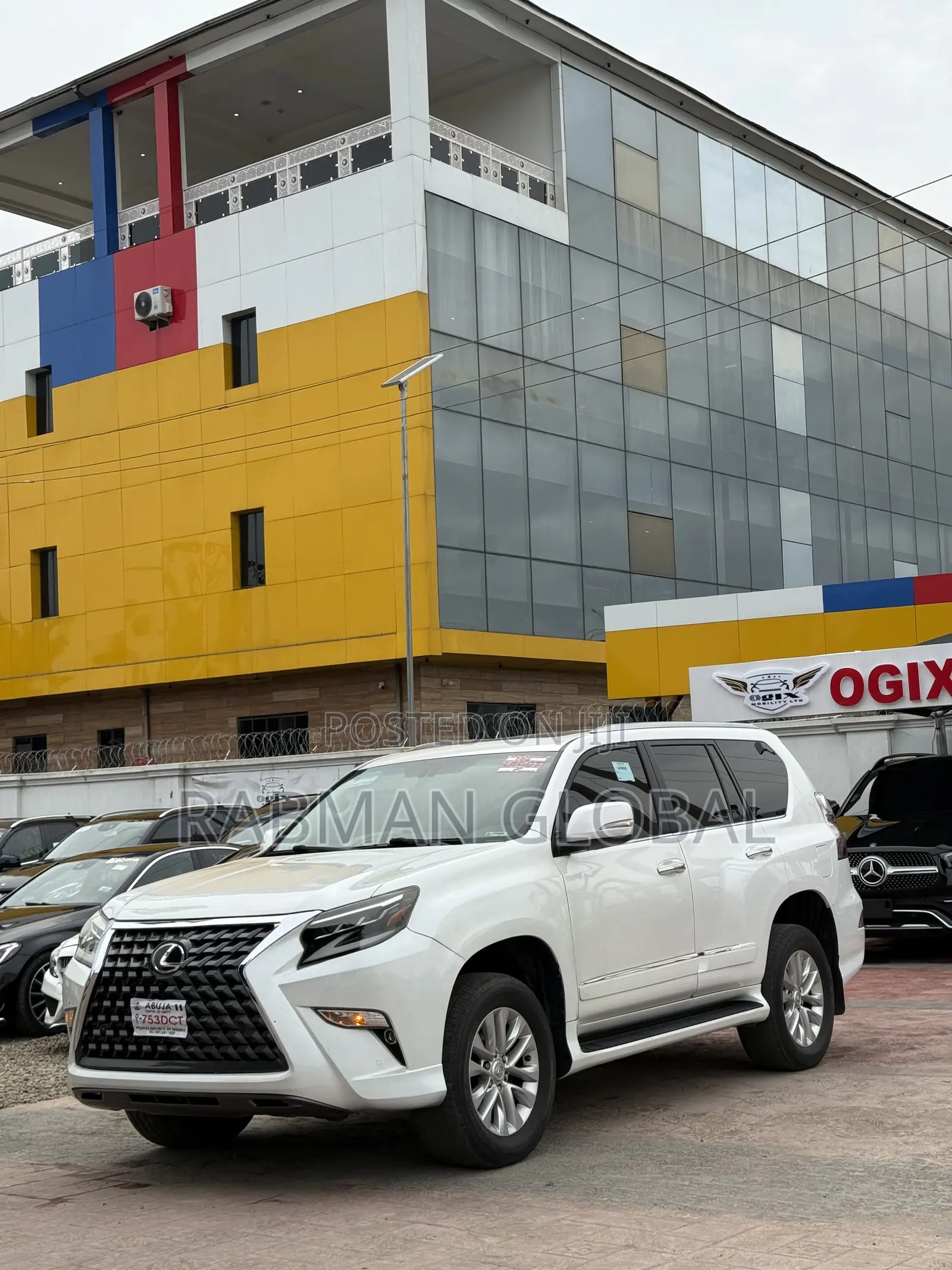 Lexus GX 460 Base 2014 White