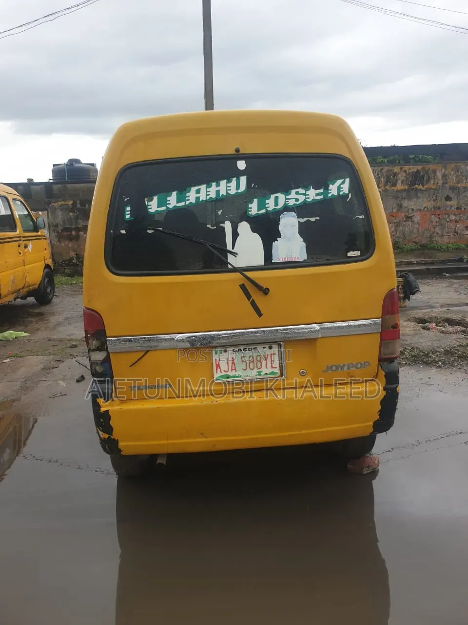 Suzuki APV Minibus 2010 Yellow