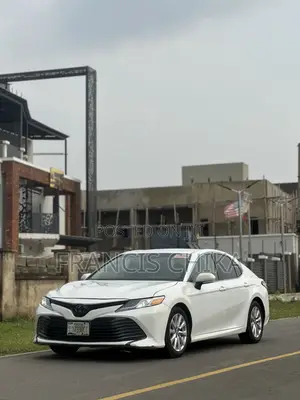 Toyota Camry 2019 White