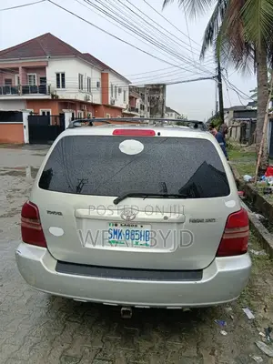 Toyota Highlander Base FWD 2003 Silver