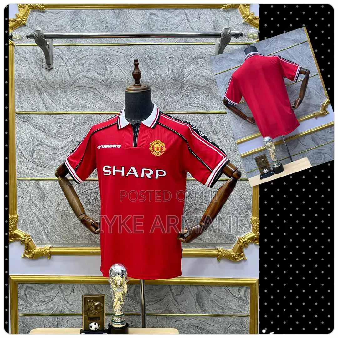 Manchester United Retro Sharp