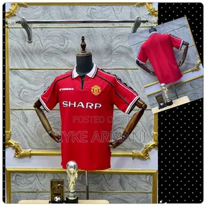 Manchester United Retro Sharp