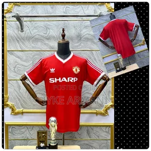 Manchester United Retro Sharp