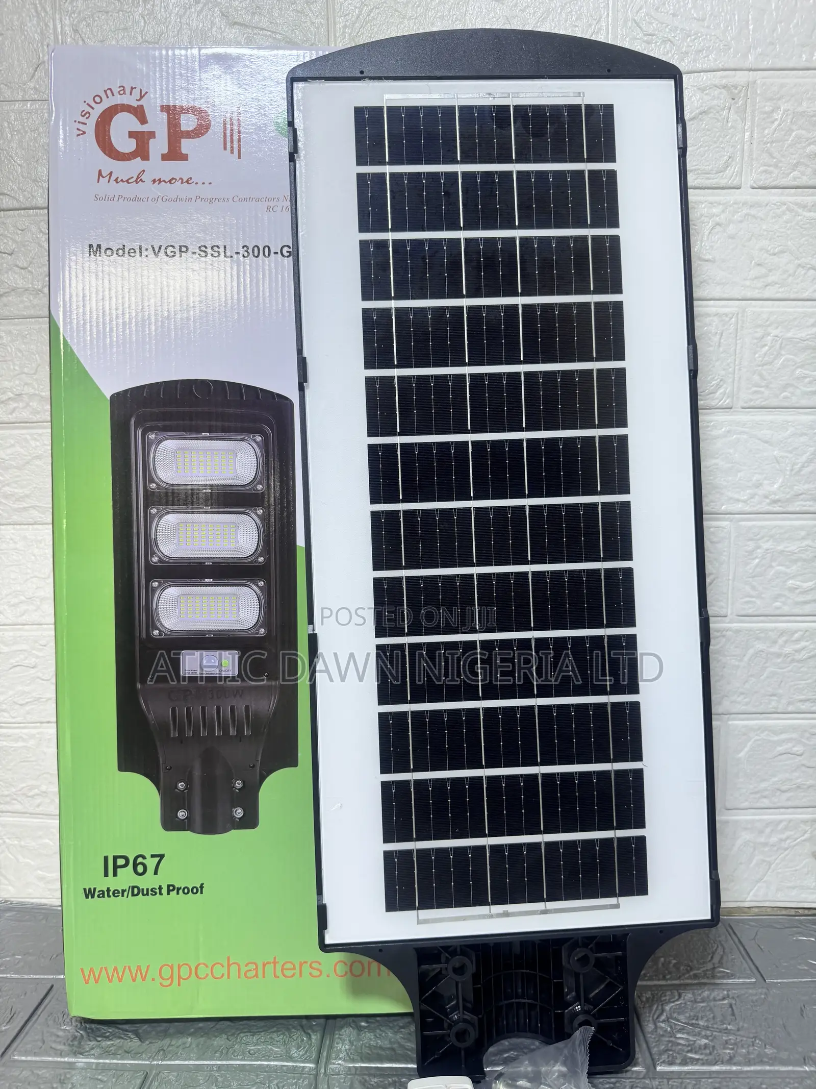 300 Watts Solar Street Light