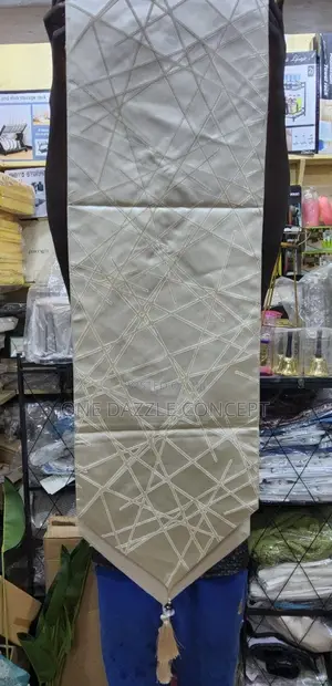 Table Runner 210cm