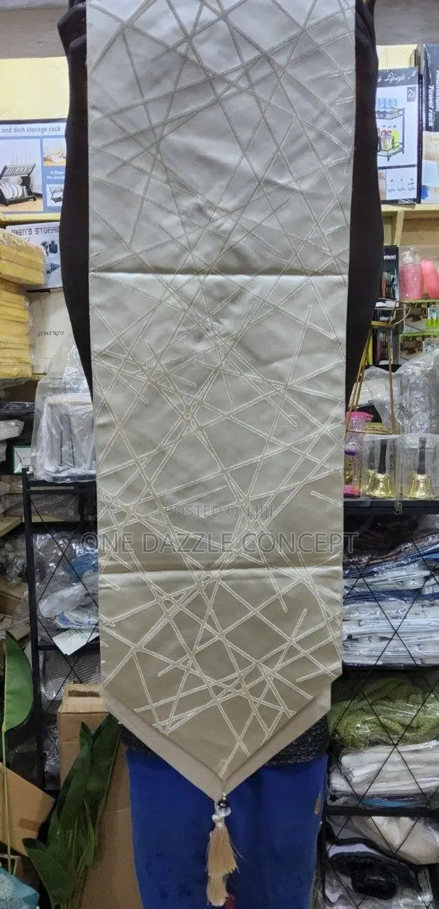 Table Runner 210cm
