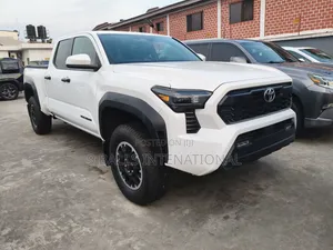 Toyota Tacoma 2026 White