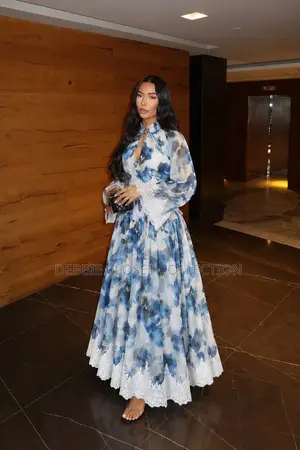 A Fashionable Blue and White Two Piece for Ladies