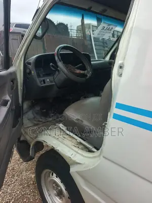 Toyota HiAce 2007 White