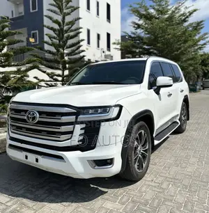 Toyota Land Cruiser 2023 White