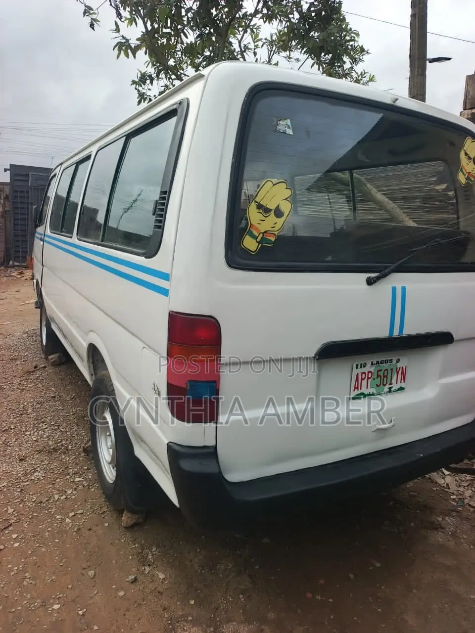 Toyota HiAce 2007 White