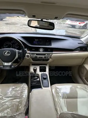 Lexus ES 2016 Red