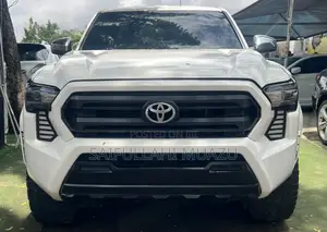 New Toyota Tacoma 2024 White